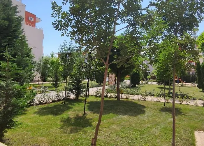 Ferienunterkunft Strandnaehe Mit Pools * Slăntjev Brjag