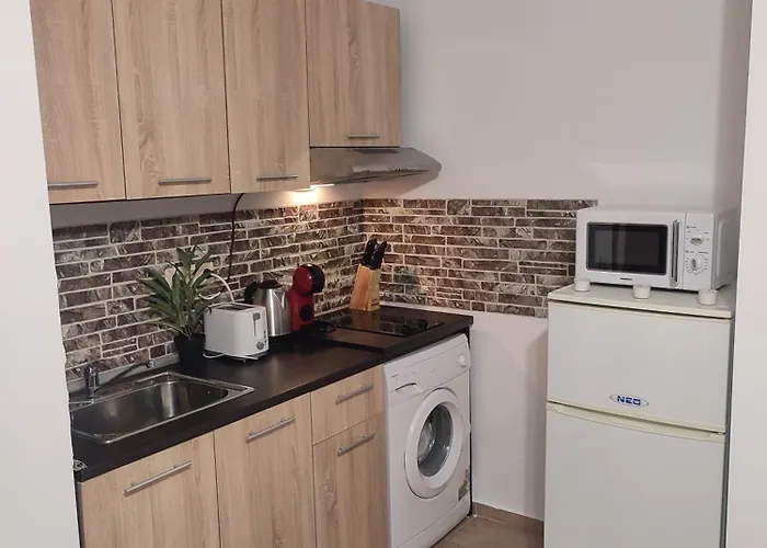 Ferienunterkunft Strandnaehe Mit Pools * Slăntjev Brjag