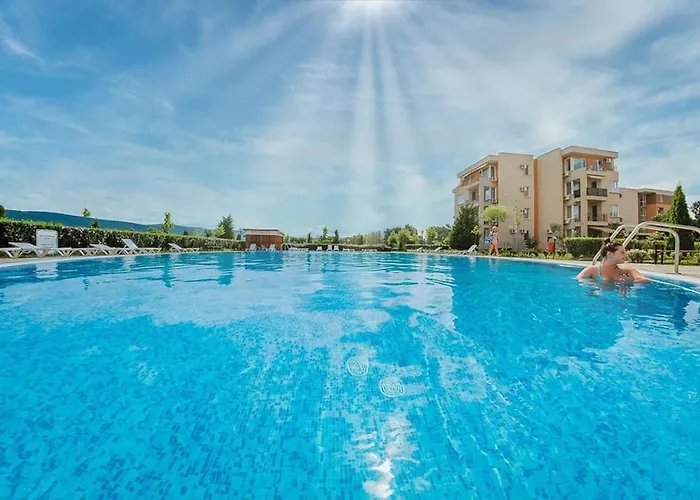 Ferienunterkunft Strandnaehe Mit Pools Lägenhet *
