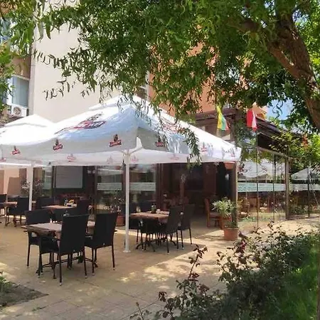 Ferienunterkunft Strandnaehe Mit Pools * Сонячний Берег